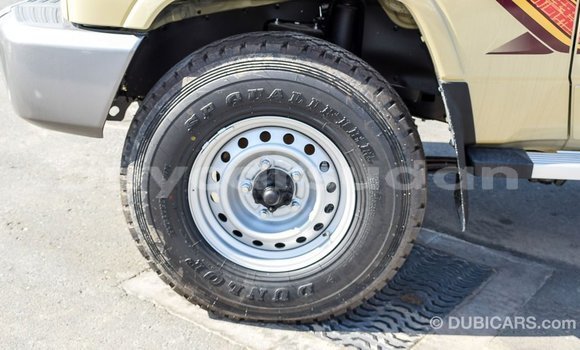 Buy Import Toyota Land Cruiser Beige Car in Import - Dubai in Al Jazirah State Buy Import Toyota Land Cruiser Beige Car in Import - Dubai in Al Jazirah State