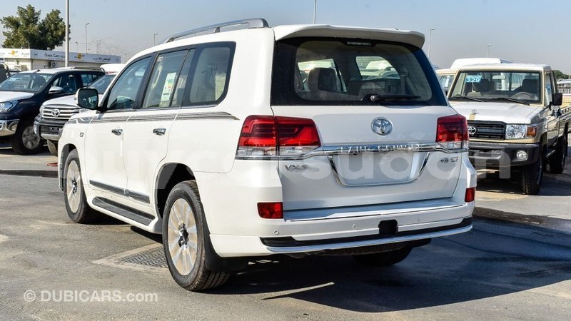 Big with watermark toyota land cruiser al jazirah state import dubai 3051