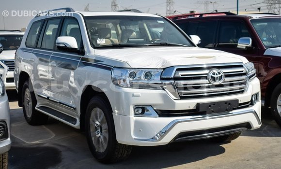 Buy Import Toyota Land Cruiser White Car in Import - Dubai in Al Jazirah State Buy Import Toyota Land Cruiser White Car in Import - Dubai in Al Jazirah State