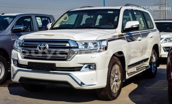 Buy Import Toyota Land Cruiser White Car in Import - Dubai in Al Jazirah State Buy Import Toyota Land Cruiser White Car in Import - Dubai in Al Jazirah State