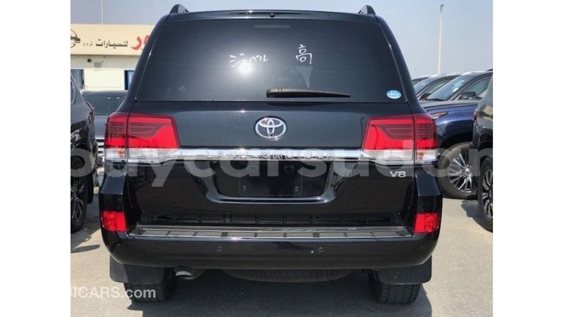Big with watermark toyota land cruiser al jazirah state import dubai 3065