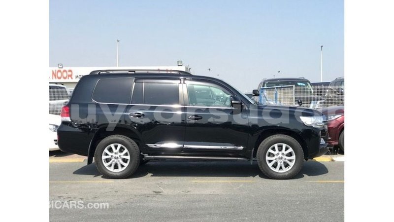 Big with watermark toyota land cruiser al jazirah state import dubai 3065