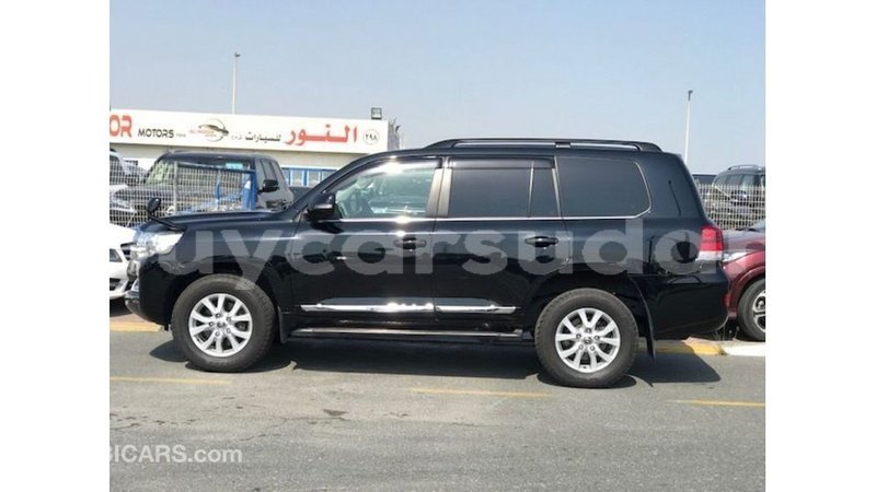 Big with watermark toyota land cruiser al jazirah state import dubai 3065