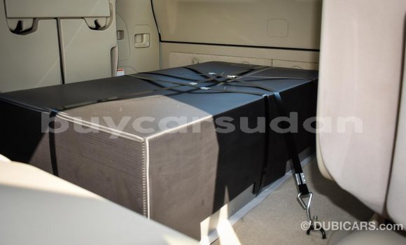 Buy Import Toyota Land Cruiser White Car in Import - Dubai in Al Jazirah State Buy Import Toyota Land Cruiser White Car in Import - Dubai in Al Jazirah State