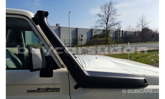 Buy Import Toyota Land Cruiser White Car in Import - Dubai in Al Jazirah State Buy Import Toyota Land Cruiser White Car in Import - Dubai in Al Jazirah State