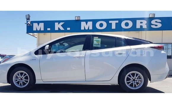 Buy Import Toyota Prius White Car in Import - Dubai in Al Jazirah State Buy Import Toyota Prius White Car in Import - Dubai in Al Jazirah State