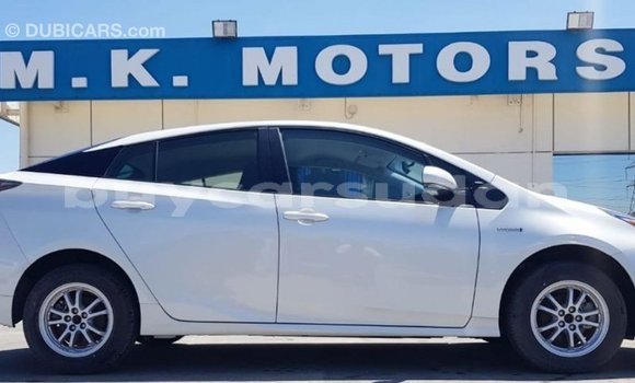 Buy Import Toyota Prius White Car in Import - Dubai in Al Jazirah State Buy Import Toyota Prius White Car in Import - Dubai in Al Jazirah State