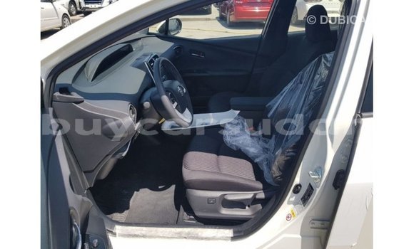 Buy Import Toyota Prius White Car in Import - Dubai in Al Jazirah State Buy Import Toyota Prius White Car in Import - Dubai in Al Jazirah State
