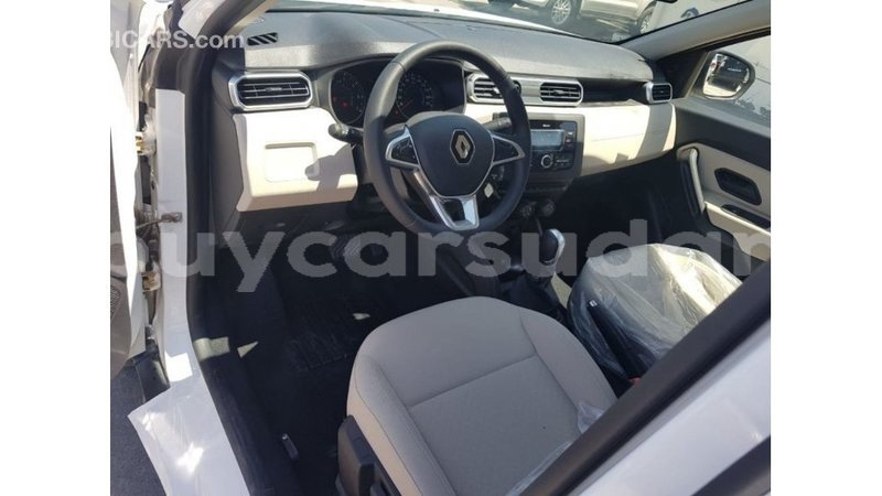 Big with watermark renault 19 al jazirah state import dubai 3074