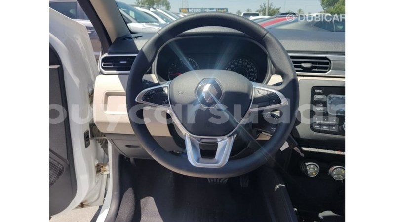 Big with watermark renault 19 al jazirah state import dubai 3074