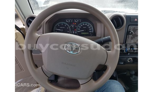 Buy Import Toyota Land Cruiser Beige Car in Import - Dubai in Al Jazirah State Buy Import Toyota Land Cruiser Beige Car in Import - Dubai in Al Jazirah State