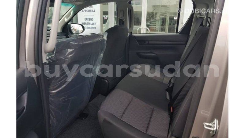 Big with watermark toyota hilux al jazirah state import dubai 3091