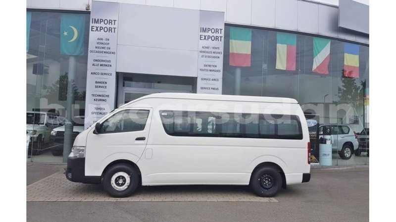 Big with watermark toyota hiace al jazirah state import dubai 3095