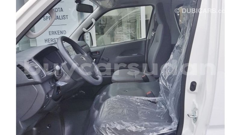 Big with watermark toyota hiace al jazirah state import dubai 3095