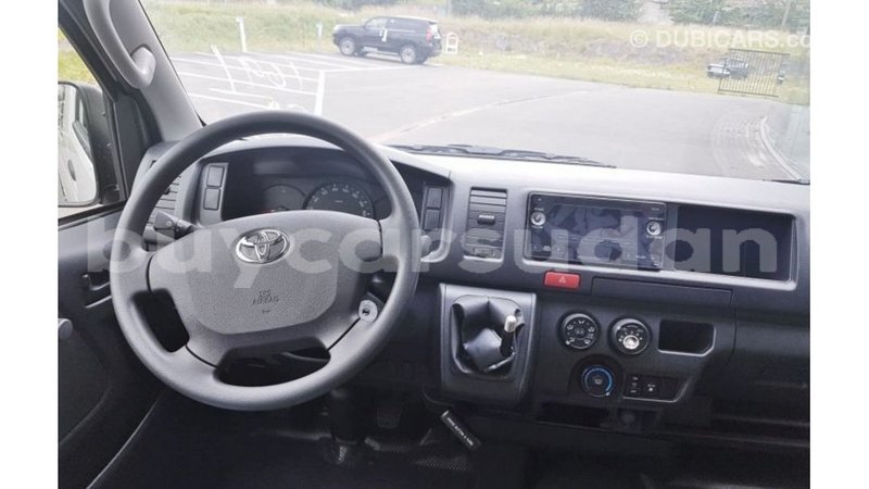 Big with watermark toyota hiace al jazirah state import dubai 3095