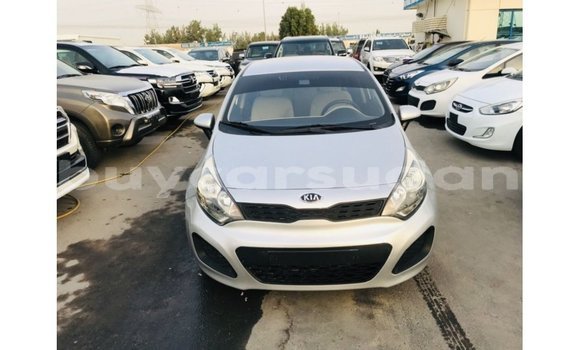 Acheter Import Voiture Kia Carens Autre à Import - Dubai, État d'Al Jazirah Acheter Import Voiture Kia Carens Autre à Import - Dubai, État d'Al Jazirah