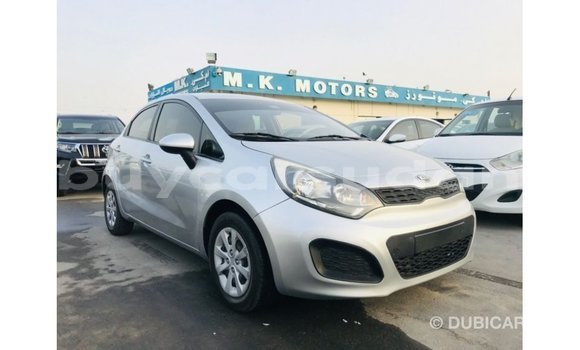 Acheter Import Voiture Kia Carens Autre à Import - Dubai, État d'Al Jazirah Acheter Import Voiture Kia Carens Autre à Import - Dubai, État d'Al Jazirah