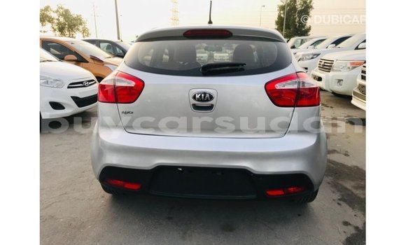 Acheter Import Voiture Kia Carens Autre à Import - Dubai, État d'Al Jazirah Acheter Import Voiture Kia Carens Autre à Import - Dubai, État d'Al Jazirah