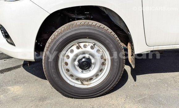 Buy Import Toyota Hilux White Car in Import - Dubai in Al Jazirah State Buy Import Toyota Hilux White Car in Import - Dubai in Al Jazirah State