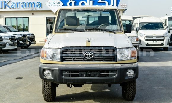 Buy Import Toyota Land Cruiser Beige Car in Import - Dubai in Al Jazirah State Buy Import Toyota Land Cruiser Beige Car in Import - Dubai in Al Jazirah State