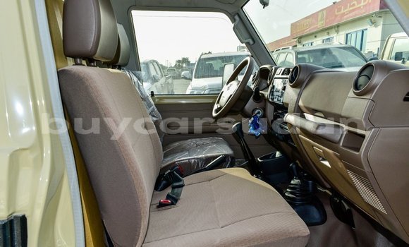 Buy Import Toyota Land Cruiser Beige Car in Import - Dubai in Al Jazirah State Buy Import Toyota Land Cruiser Beige Car in Import - Dubai in Al Jazirah State