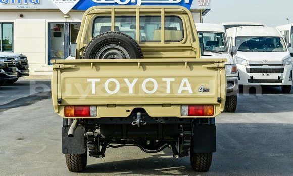 Buy Import Toyota Land Cruiser Beige Car in Import - Dubai in Al Jazirah State Buy Import Toyota Land Cruiser Beige Car in Import - Dubai in Al Jazirah State
