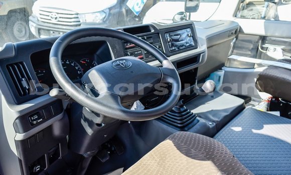 Buy Import Toyota Coaster White Car in Import - Dubai in Al Jazirah State Buy Import Toyota Coaster White Car in Import - Dubai in Al Jazirah State