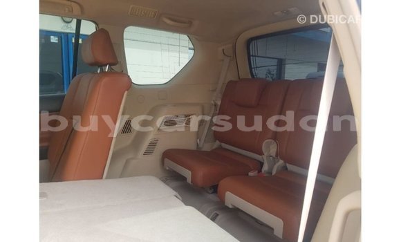 Buy Import Toyota Land Cruiser White Car in Import - Dubai in Al Jazirah State Buy Import Toyota Land Cruiser White Car in Import - Dubai in Al Jazirah State