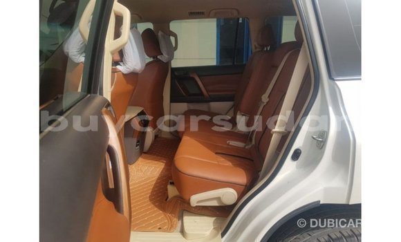 Buy Import Toyota Land Cruiser White Car in Import - Dubai in Al Jazirah State Buy Import Toyota Land Cruiser White Car in Import - Dubai in Al Jazirah State