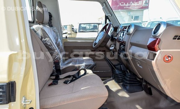 Buy Import Toyota Land Cruiser Beige Car in Import - Dubai in Al Jazirah State Buy Import Toyota Land Cruiser Beige Car in Import - Dubai in Al Jazirah State