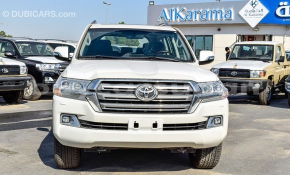 Buy Import Toyota Land Cruiser White Car in Import - Dubai in Al Jazirah State Buy Import Toyota Land Cruiser White Car in Import - Dubai in Al Jazirah State