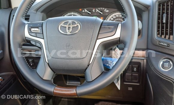 Buy Import Toyota Land Cruiser White Car in Import - Dubai in Al Jazirah State Buy Import Toyota Land Cruiser White Car in Import - Dubai in Al Jazirah State