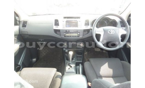 Buy Import Toyota Hilux White Car in Import - Dubai in Al Jazirah State Buy Import Toyota Hilux White Car in Import - Dubai in Al Jazirah State