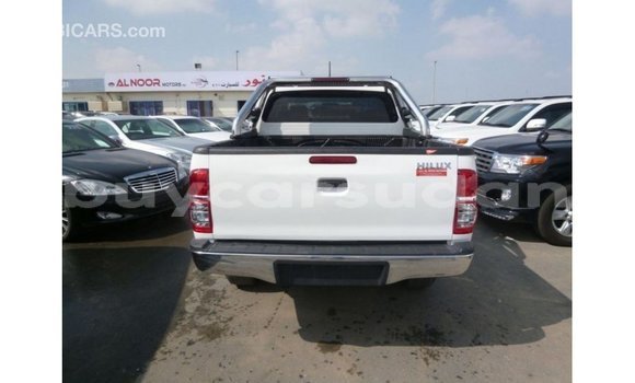 Buy Import Toyota Hilux White Car in Import - Dubai in Al Jazirah State Buy Import Toyota Hilux White Car in Import - Dubai in Al Jazirah State
