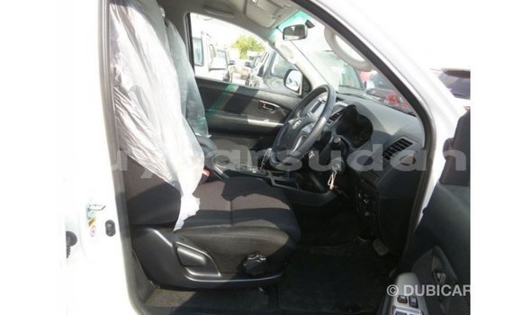 Buy Import Toyota Hilux White Car in Import - Dubai in Al Jazirah State Buy Import Toyota Hilux White Car in Import - Dubai in Al Jazirah State