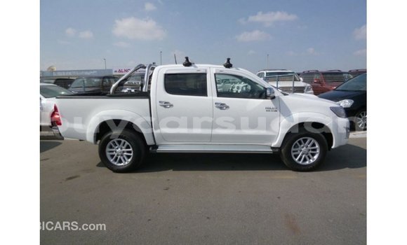 Buy Import Toyota Hilux White Car in Import - Dubai in Al Jazirah State Buy Import Toyota Hilux White Car in Import - Dubai in Al Jazirah State