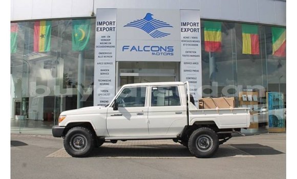 Buy Import Toyota Land Cruiser White Car in Import - Dubai in Al Jazirah State Buy Import Toyota Land Cruiser White Car in Import - Dubai in Al Jazirah State