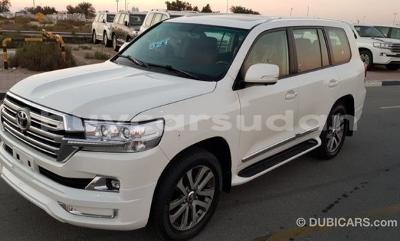 Buy Import Toyota Land Cruiser White Car in Import - Dubai in Al Jazirah State Buy Import Toyota Land Cruiser White Car in Import - Dubai in Al Jazirah State