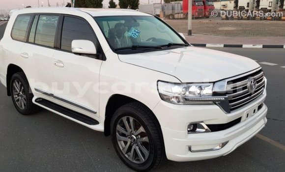Buy Import Toyota Land Cruiser White Car in Import - Dubai in Al Jazirah State Buy Import Toyota Land Cruiser White Car in Import - Dubai in Al Jazirah State