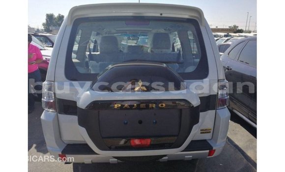 Buy Import Mitsubishi Pajero White Car in Import - Dubai in Al Jazirah State Buy Import Mitsubishi Pajero White Car in Import - Dubai in Al Jazirah State