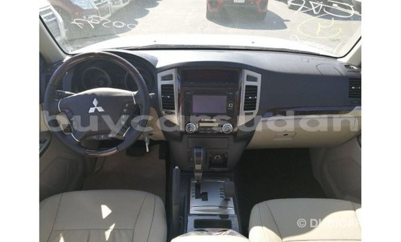 Buy Import Mitsubishi Pajero White Car in Import - Dubai in Al Jazirah State Buy Import Mitsubishi Pajero White Car in Import - Dubai in Al Jazirah State