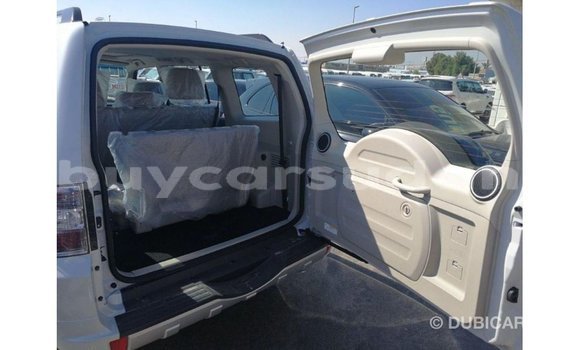 Buy Import Mitsubishi Pajero White Car in Import - Dubai in Al Jazirah State Buy Import Mitsubishi Pajero White Car in Import - Dubai in Al Jazirah State