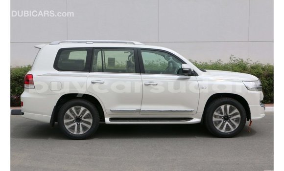 Buy Import Toyota Land Cruiser White Car in Import - Dubai in Al Jazirah State Buy Import Toyota Land Cruiser White Car in Import - Dubai in Al Jazirah State