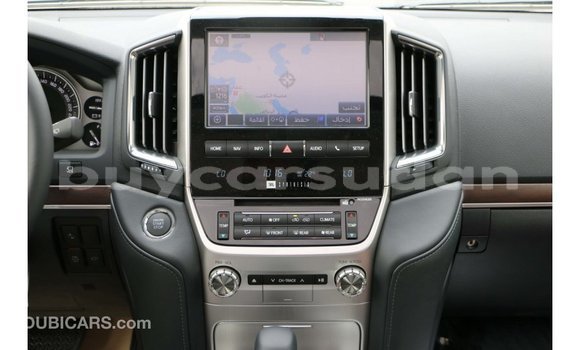Buy Import Toyota Land Cruiser White Car in Import - Dubai in Al Jazirah State Buy Import Toyota Land Cruiser White Car in Import - Dubai in Al Jazirah State