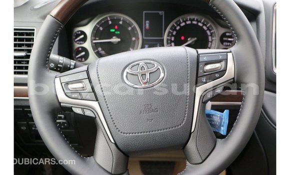Buy Import Toyota Land Cruiser White Car in Import - Dubai in Al Jazirah State Buy Import Toyota Land Cruiser White Car in Import - Dubai in Al Jazirah State