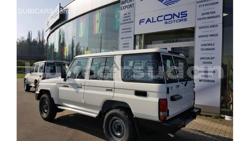Big with watermark toyota land cruiser al jazirah state import dubai 3196