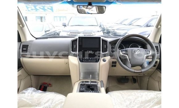Buy Import Toyota Land Cruiser White Car in Import - Dubai in Al Jazirah State Buy Import Toyota Land Cruiser White Car in Import - Dubai in Al Jazirah State