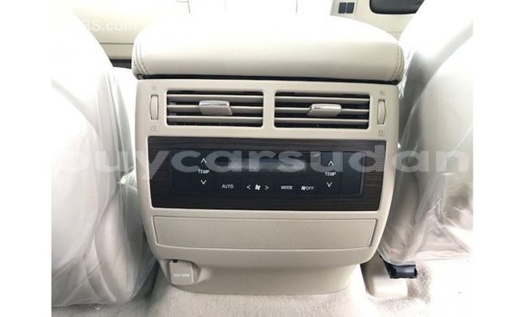 Buy Import Toyota Land Cruiser White Car in Import - Dubai in Al Jazirah State Buy Import Toyota Land Cruiser White Car in Import - Dubai in Al Jazirah State
