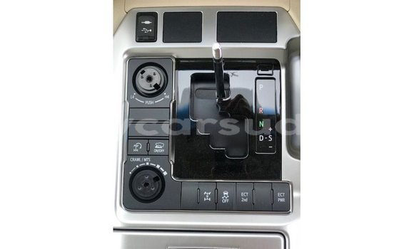 Buy Import Toyota Land Cruiser White Car in Import - Dubai in Al Jazirah State Buy Import Toyota Land Cruiser White Car in Import - Dubai in Al Jazirah State