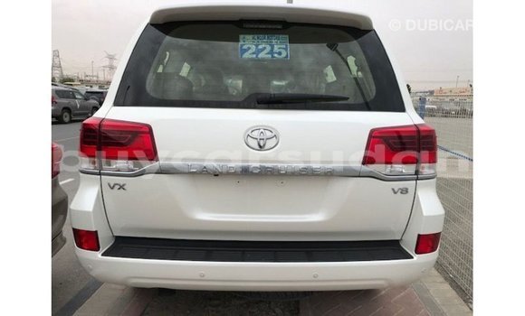 Acheter Import Voiture Toyota Land Cruiser Blanc à Import - Dubai, État d'Al Jazirah Acheter Import Voiture Toyota Land Cruiser Blanc à Import - Dubai, État d'Al Jazirah